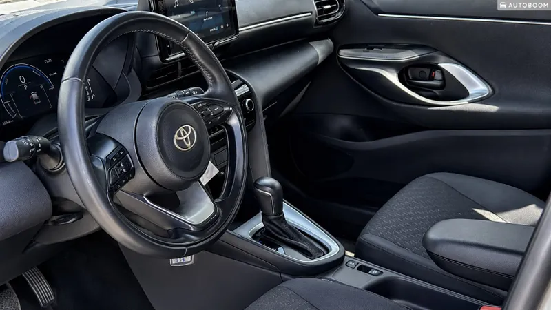 Toyota Yaris Cross 2nd hand, 2025, private