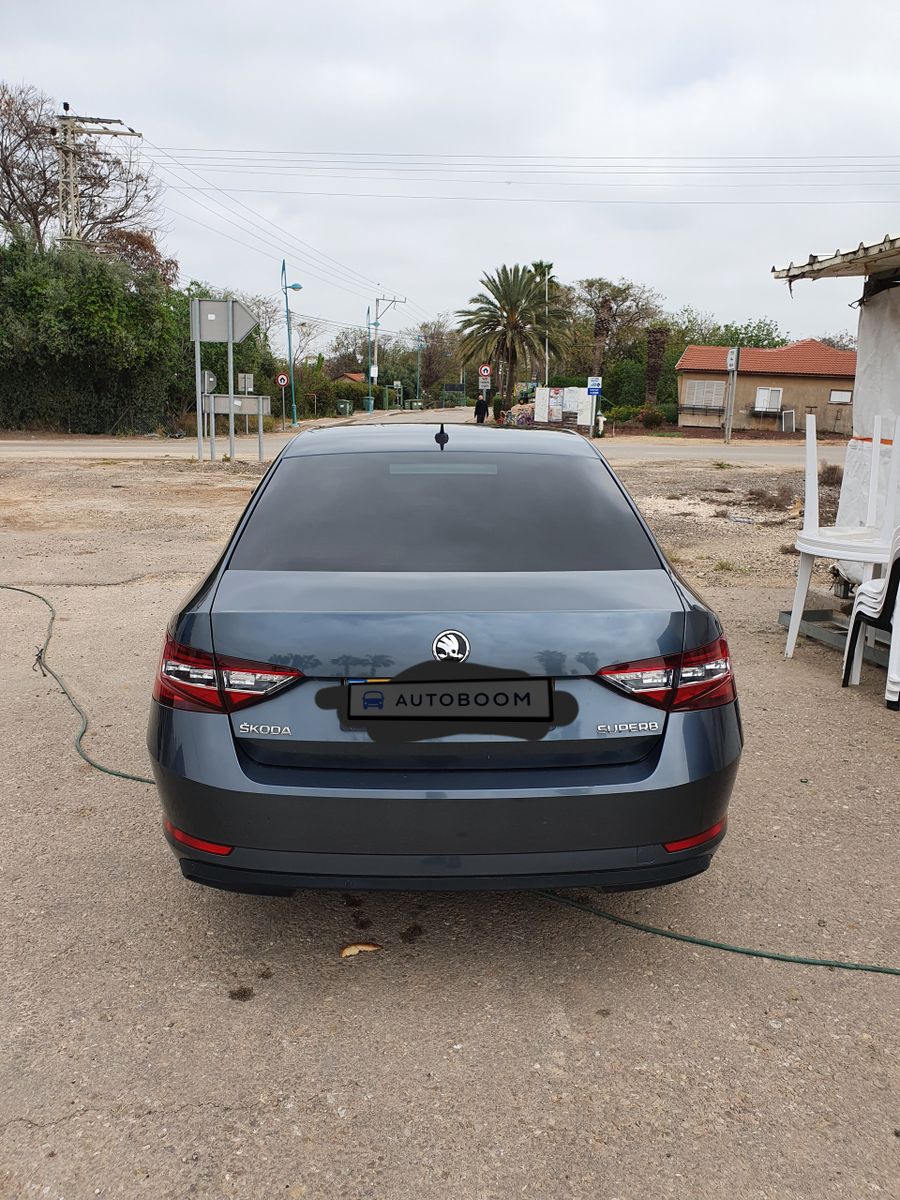 Škoda Superb 2ème main, 2018, main privée