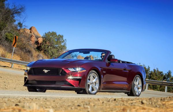 Ford Mustang 2017. Carrosserie, extérieur. Cabriolet, 6 génération, restyling