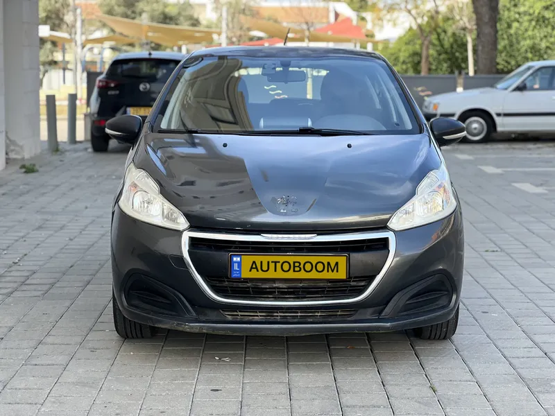 Peugeot 208 2nd hand, 2017, private hand