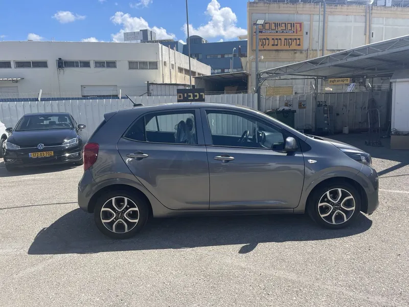 Kia Picanto 2nd hand, 2021, private hand