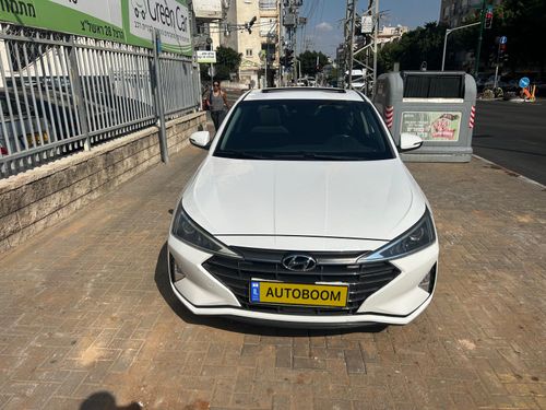 Hyundai Elantra 2nd hand, 2019, private hand