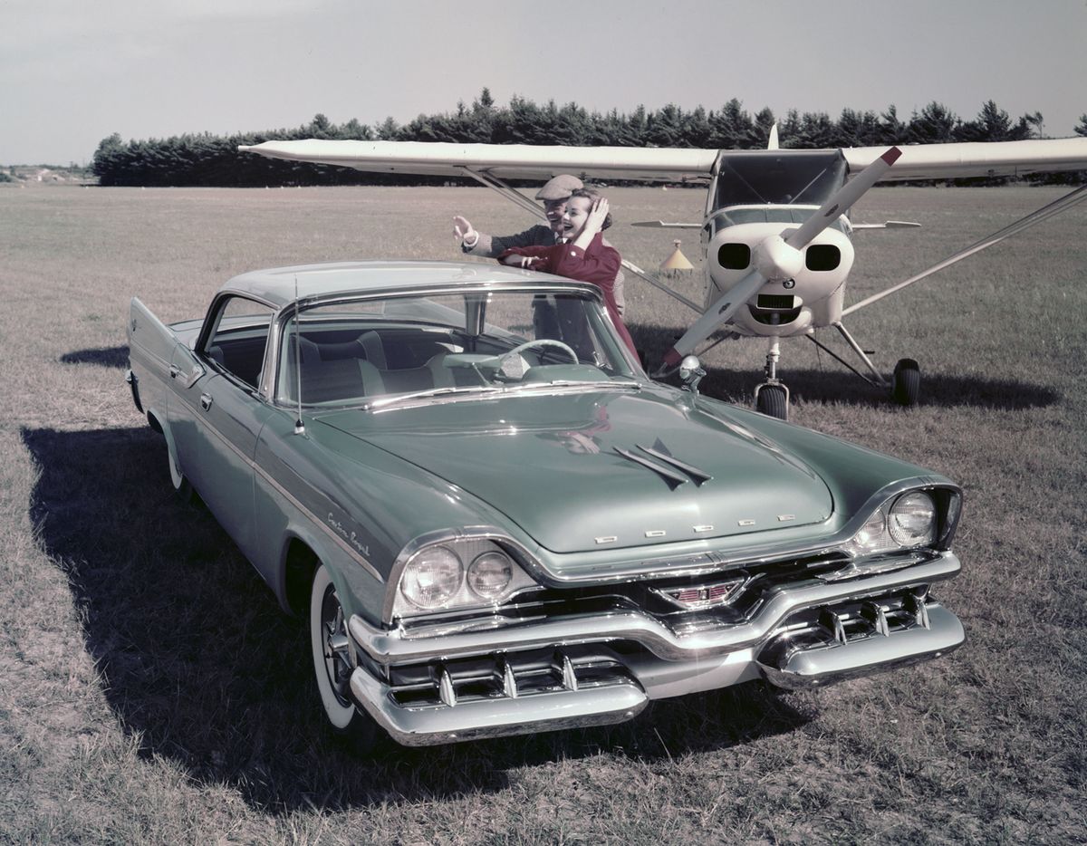 Dodge Custom Royal 1957. Carrosserie, extérieur. Berline sans pilier central, 2 génération