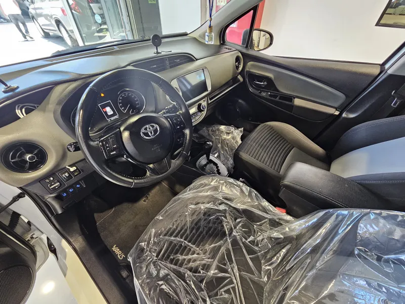 Toyota Yaris с пробегом, 2017, частная рука