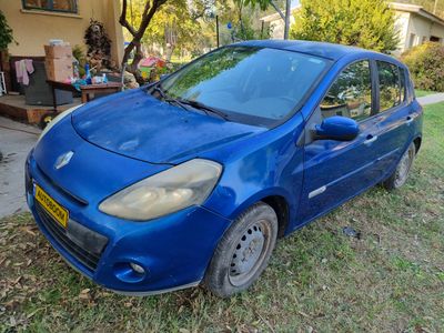 Renault Clio 2ème main, 2011, main privée