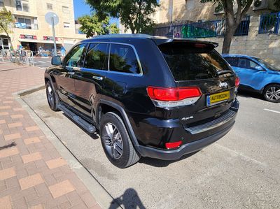 Jeep Grand Cherokee 2nd hand, 2021, private hand