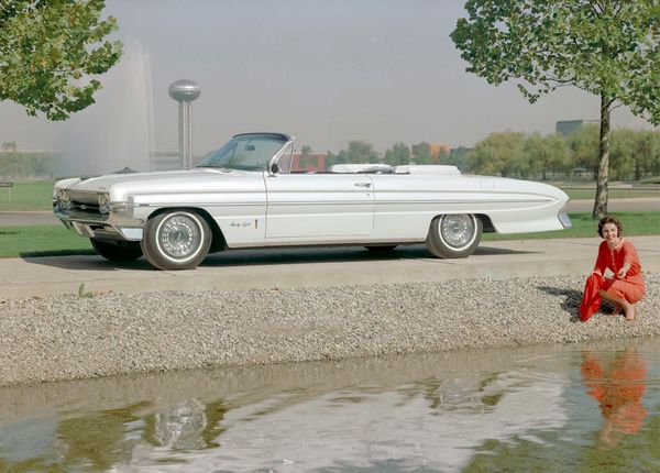 Oldsmobile Ninety Eight 1961. Carrosserie, extérieur. Cabriolet, 6 génération