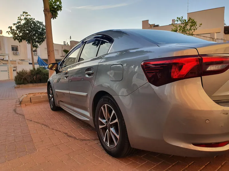 Toyota Avensis 2nd hand, 2018, private hand