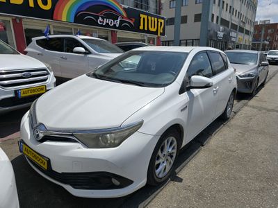 Toyota Auris 2nd hand, 2015, private hand