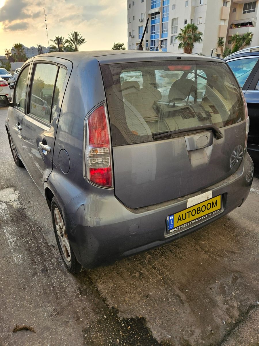 Daihatsu Sirion 2ème main, 2011, main privée