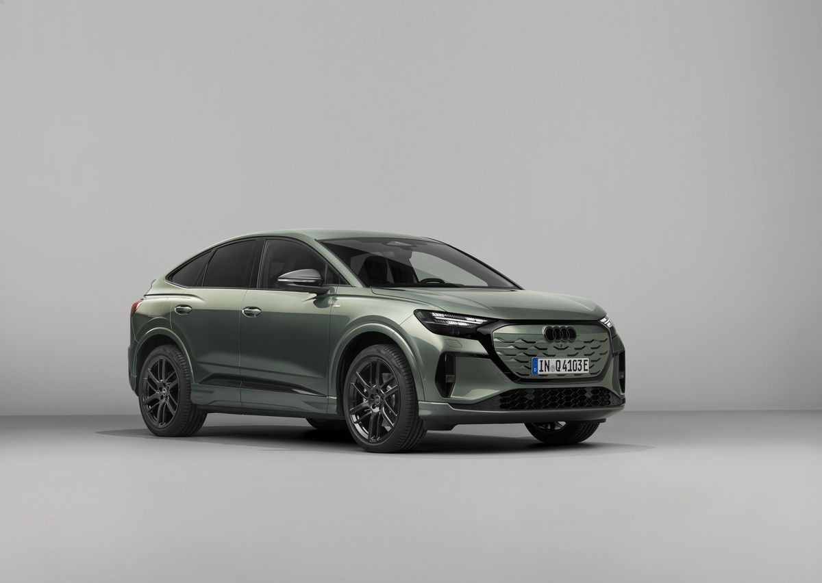 אאודי Q3 ספורטבק e-tron. הרכב.