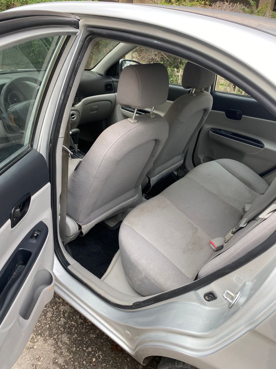 Hyundai Accent 2nd hand, 2011, private hand