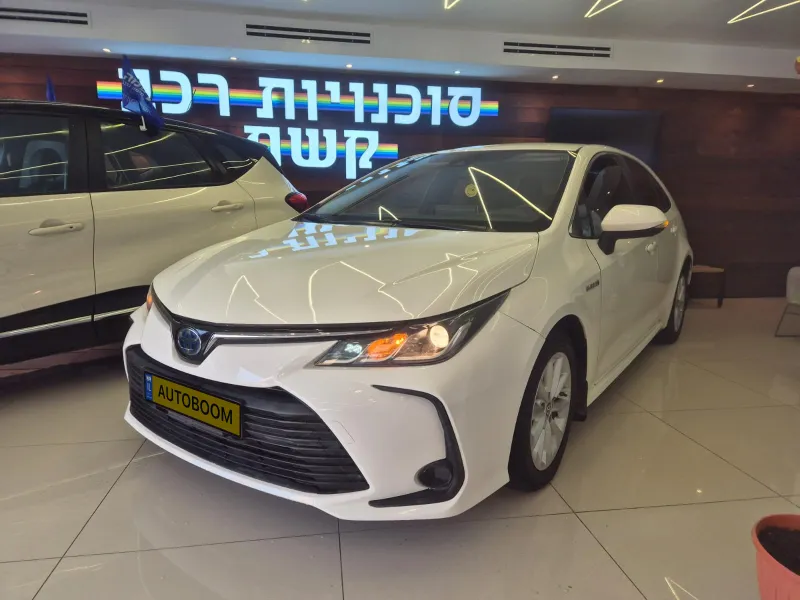 Toyota Corolla с пробегом, 2021