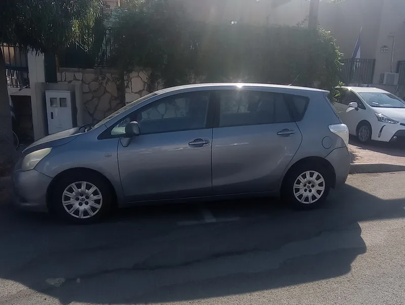 Toyota Verso 2ème main, 2010, main privée