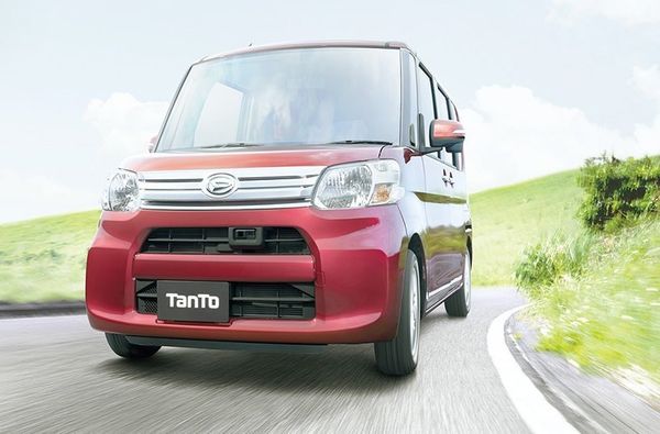 Daihatsu Tanto 2013. Bodywork, Exterior. Microvan, 3 generation