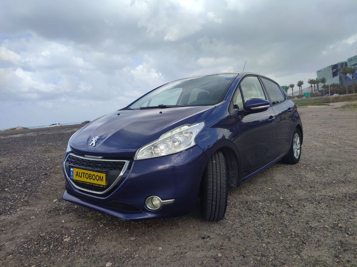 Peugeot 208 2nd hand, 2014, private hand