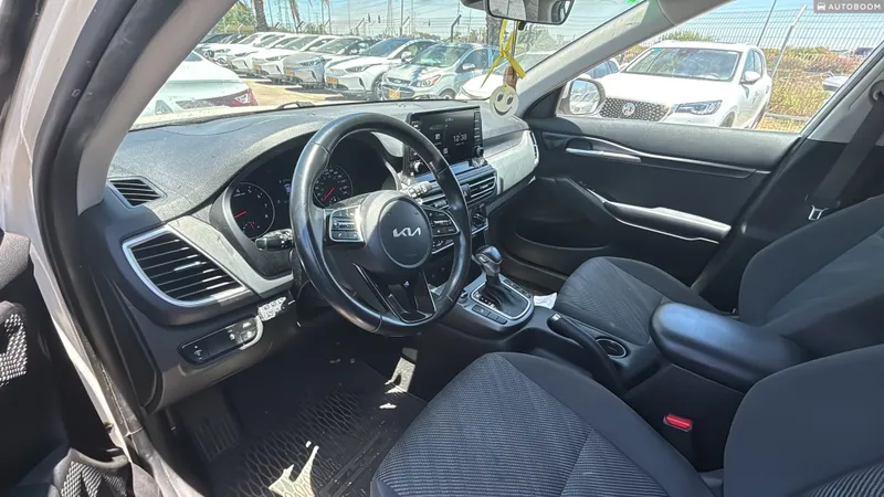 Kia Seltos с пробегом, 2023