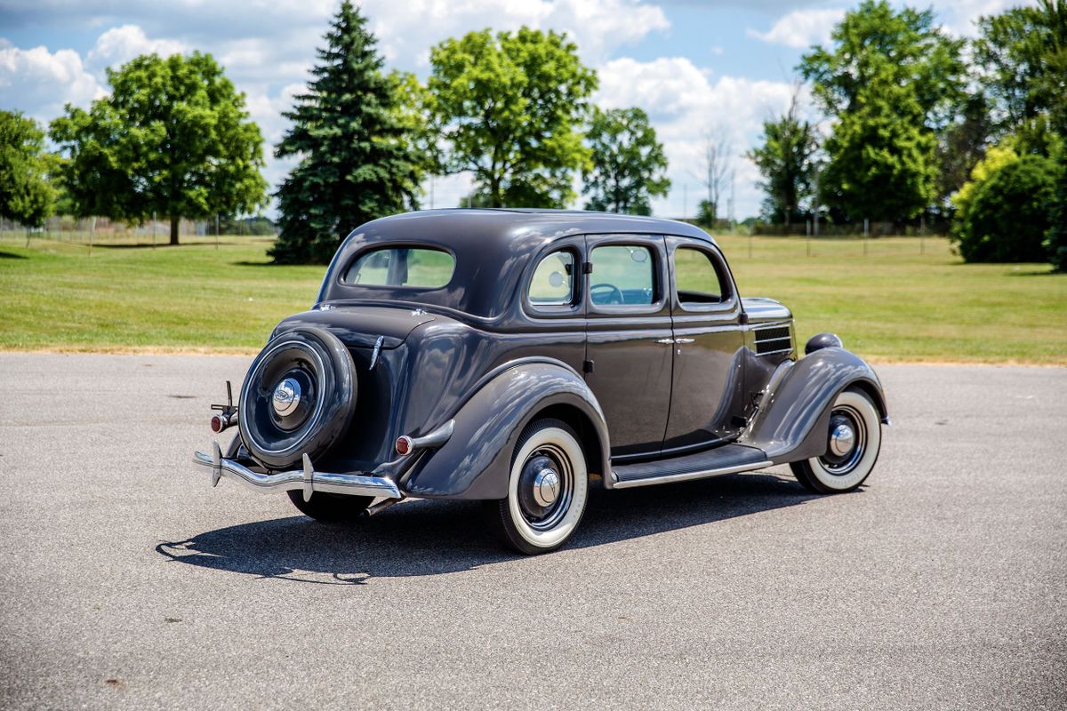 Ford V8 1936. Carrosserie, extérieur. Berline, 2 génération