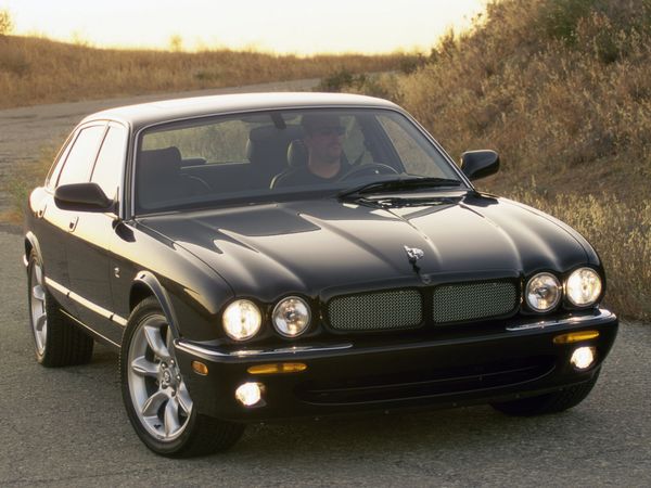 יגואר XJR ‏1997. מרכב, צורה. סדאן, 2 דור, שדרוג
