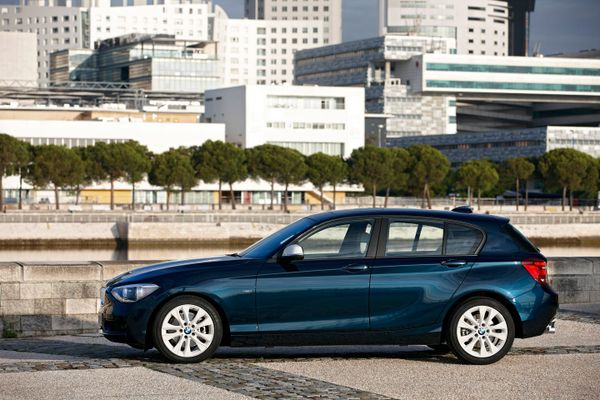 BMW 1 series 2011. Carrosserie, extérieur. Hatchback 5-portes, 2 génération