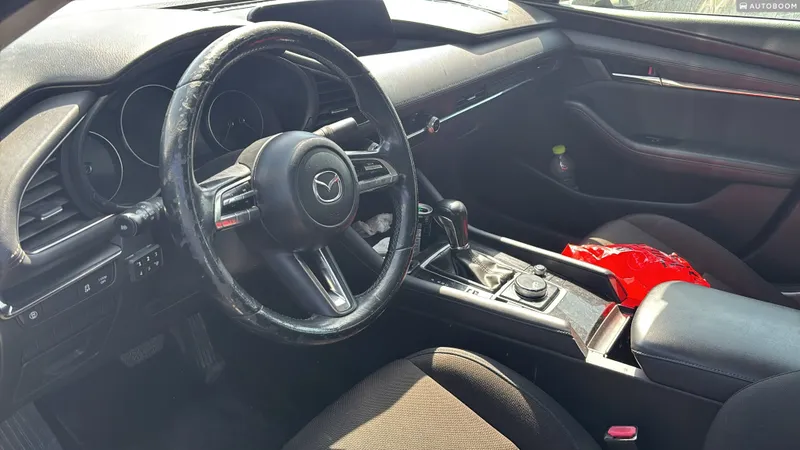 Mazda 3 2nd hand, 2021