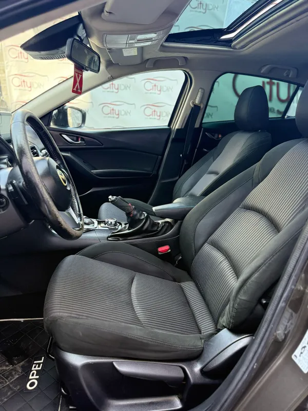 Mazda 3 2nd hand, 2016