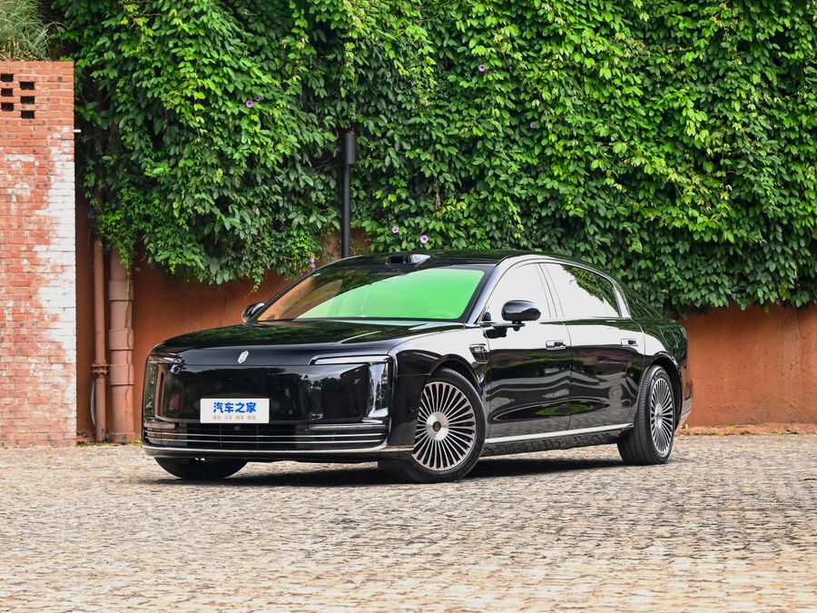 מאקסטרו S800 ‏2024. מרכב, צורה. סדאן, 1 דור