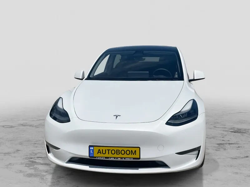 Tesla Model Y с пробегом, 2023