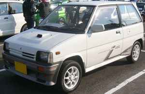 מיצובישי מיניקה 1984. מרכב, צורה. מיני 3 דלתות, 5 דור