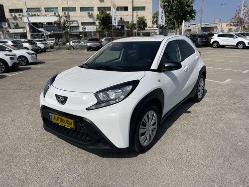 Toyota Aygo, 2022, фото