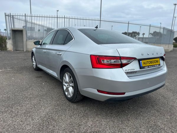 Škoda Superb 2ème main, 2020, main privée
