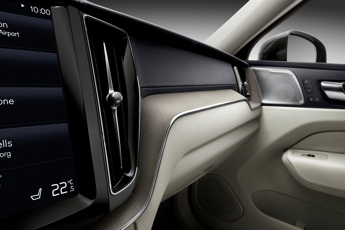 Volvo XC60 2017. Interior detail. SUV 5-doors, 2 generation