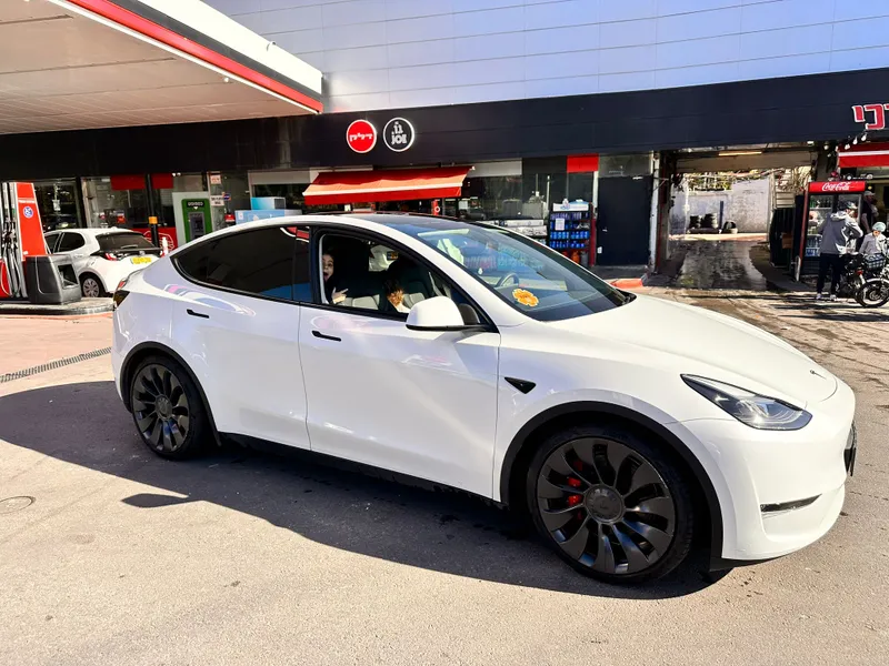 Tesla Model Y с пробегом, 2022, частная рука