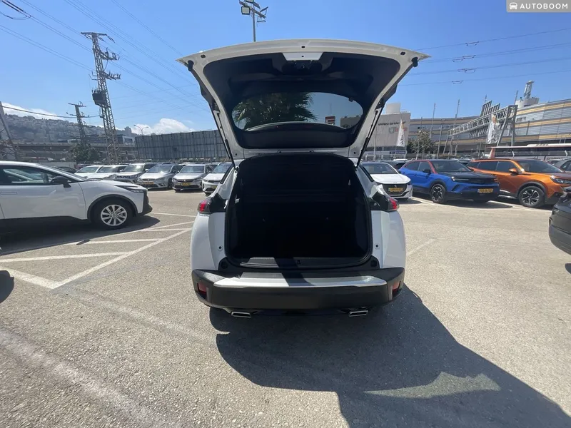 Peugeot 2008 2nd hand, 2022