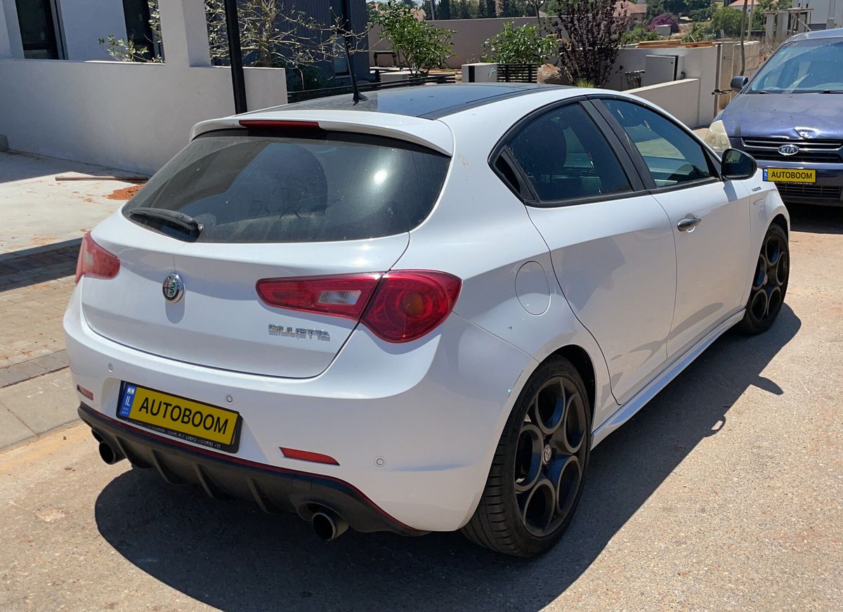 Alfa Romeo Giulietta 2ème main, 2017, main privée