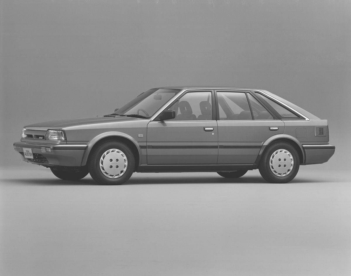 ניסאן אוסטר ‏1986. מרכב, צורה. האצ'בק 5 דלתות, 3 דור