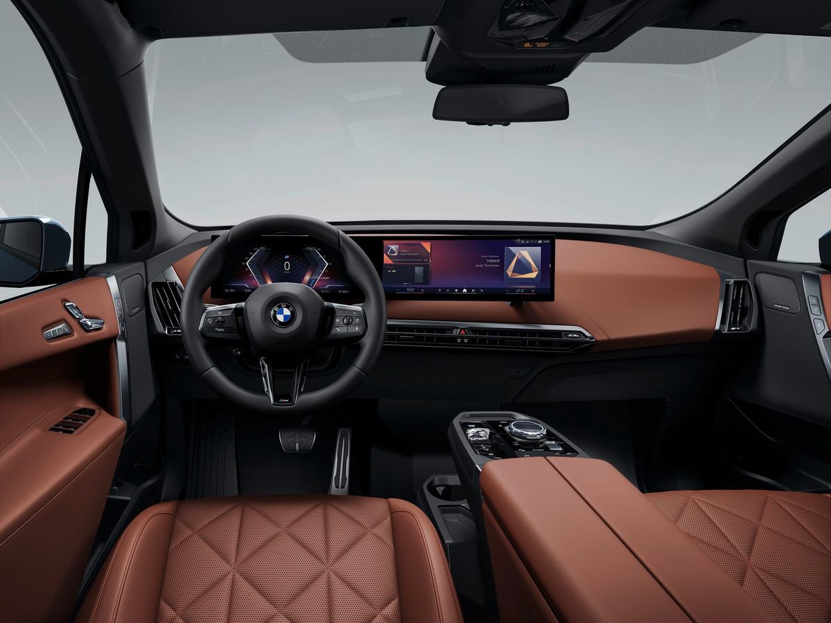 BMW iX 2025. Передние сидения. Внедорожник 5 дв., 1 поколение, рестайлинг