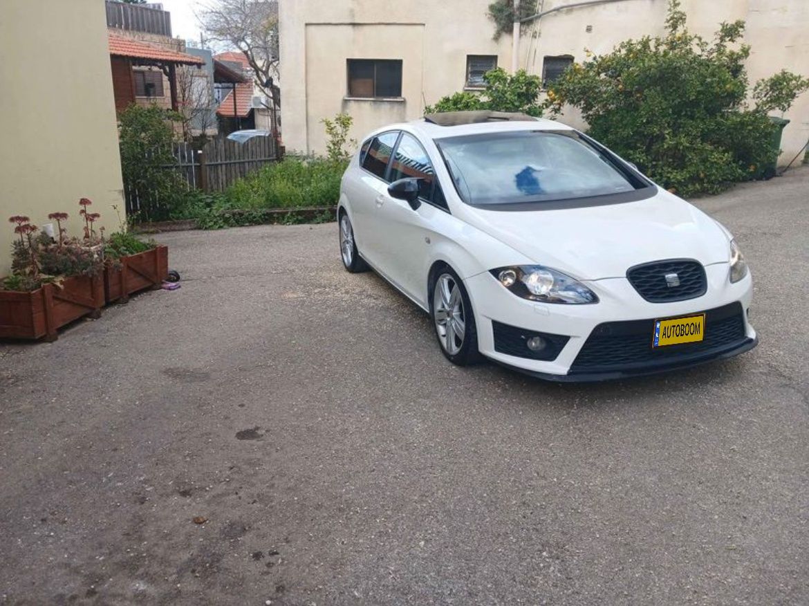 SEAT Leon 2nd hand, 2012, private hand