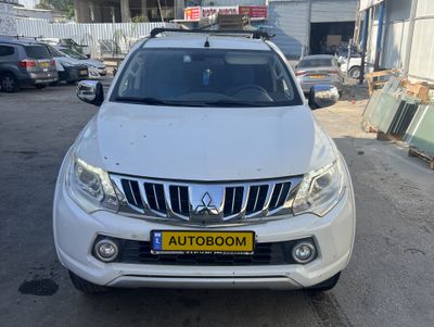 Mitsubishi L200 2nd hand, 2015, private hand