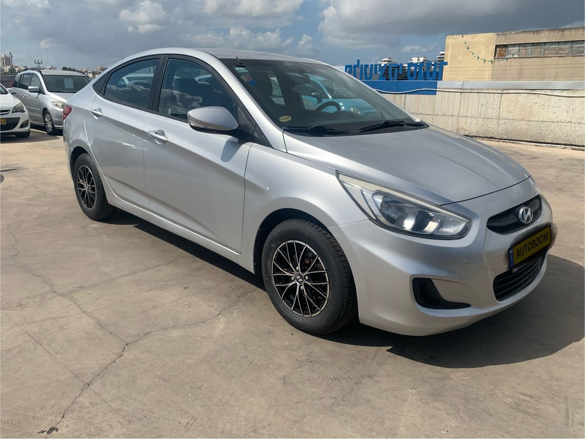Hyundai i25 2ème main, 2015, main privée