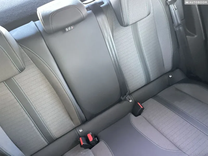 Peugeot 2008 2nd hand, 2023, private