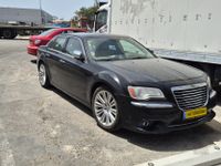 קרייזלר 300C יד 2 רכב, 2013, פרטי
