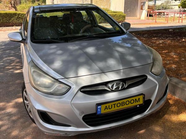 Hyundai i25 с пробегом, 2013, частная рука