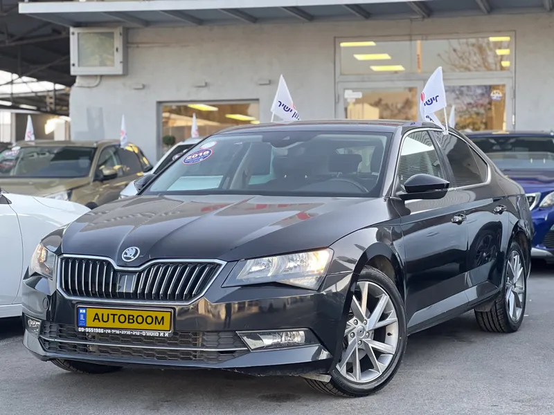 Škoda Superb 2ème main, 2018, main privée