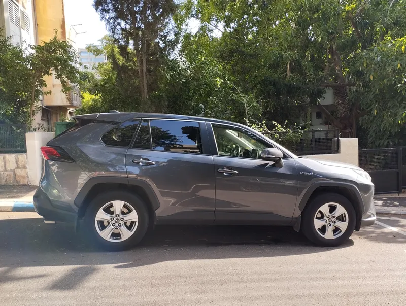 Toyota RAV4 2ème main, 2019, main privée