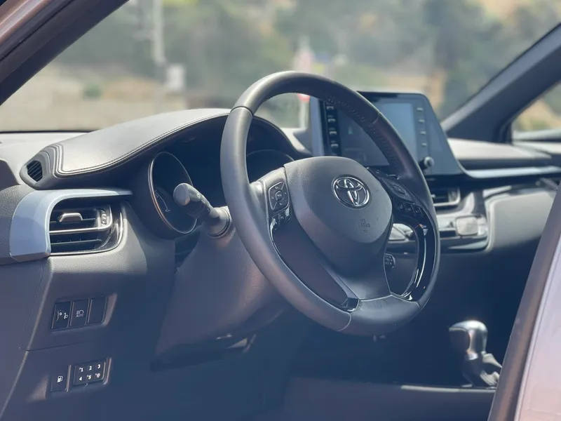Toyota C-HR 2ème main, 2021, main privée