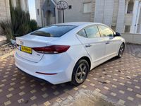 Hyundai Elantra 2nd hand, 2017, private
