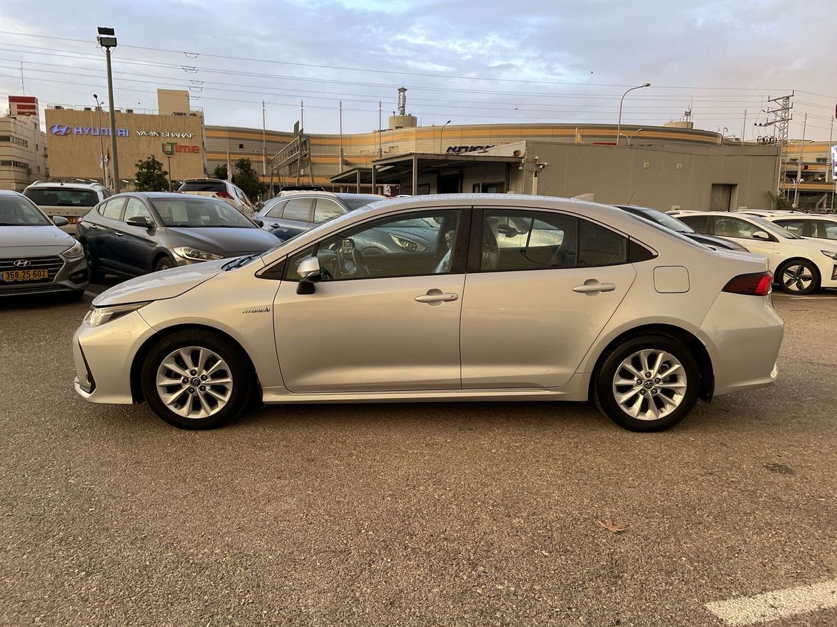 Toyota Corolla с пробегом, 2019