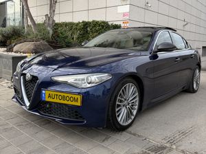Alfa Romeo Giulia, 2017, photo