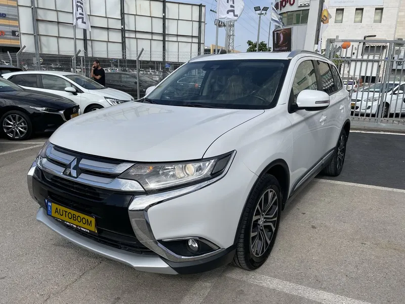 Mitsubishi Outlander 2nd hand, 2018, private hand